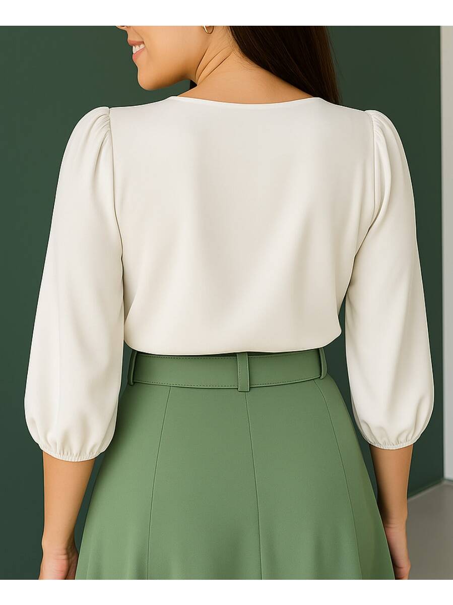 Blusa Crepe Duna Feminina com Manga 3/4 Bufante Plus Size e Slim